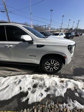 2023 GMC Yukon XL 4WD AT4