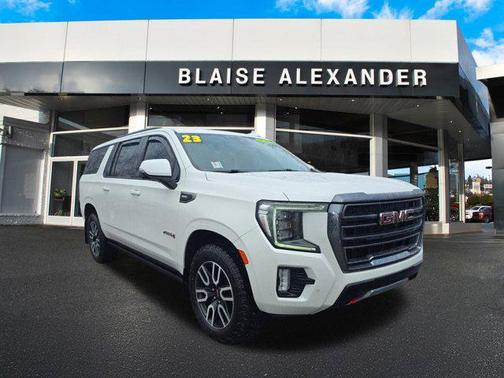 2023 GMC Yukon XL 4WD AT4