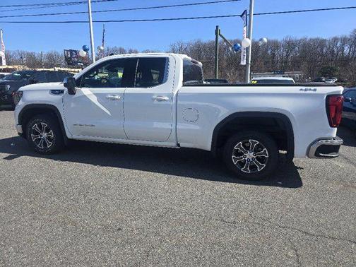 Summit White 2023 GMC Sierra 1500 SLE