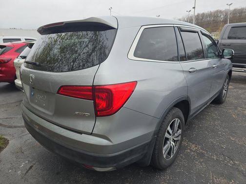 Lunar Silver Metallic 2016 Honda Pilot EX-L