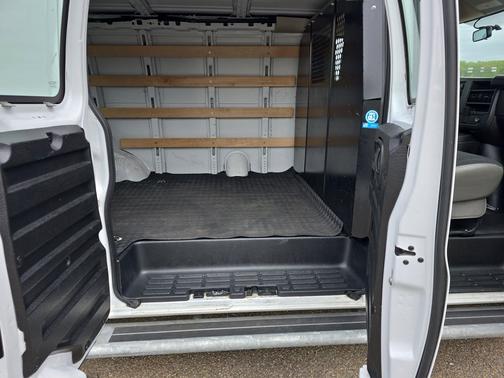 Summit White 2024 Chevrolet Express 2500 Work Van