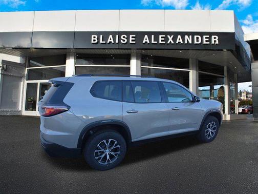 2026 GMC Acadia AWD AT4