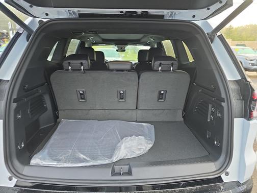 Glacier White Tricoat 2026 GMC Acadia Denali