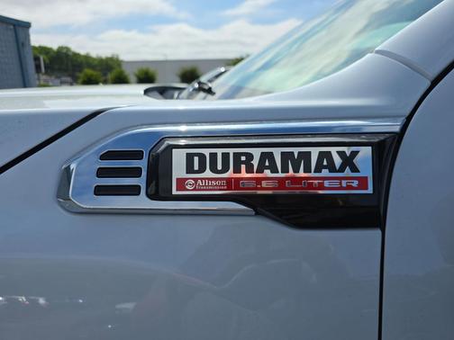 Glacier White Tricoat 2026 GMC Sierra 3500 Denali