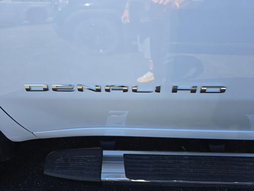 Glacier White Tricoat 2026 GMC Sierra 3500 Denali