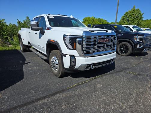 Glacier White Tricoat 2026 GMC Sierra 3500 Denali