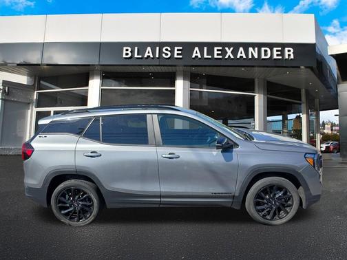 Sterling Metallic 2023 GMC Terrain SLE