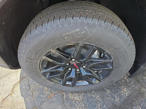 Onyx Black 2026 GMC Sierra 1500 Elevation