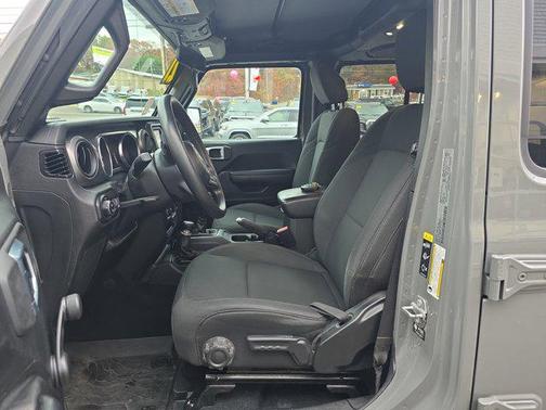2021 Jeep Gladiator Sport