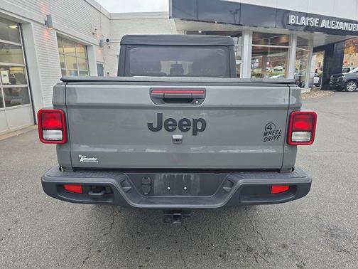 2021 Jeep Gladiator Sport