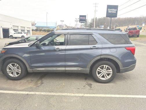 Blue 2021 Ford Explorer XLT