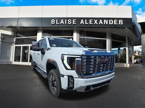Glacier White Tricoat 2026 GMC Sierra 2500 Denali
