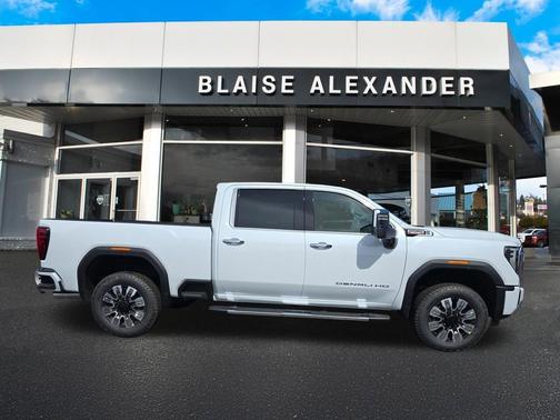 Glacier White Tricoat 2026 GMC Sierra 2500 Denali