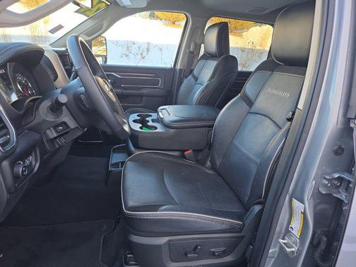 2024 RAM 2500 Laramie Crew Cab 4x4 6'4' Box