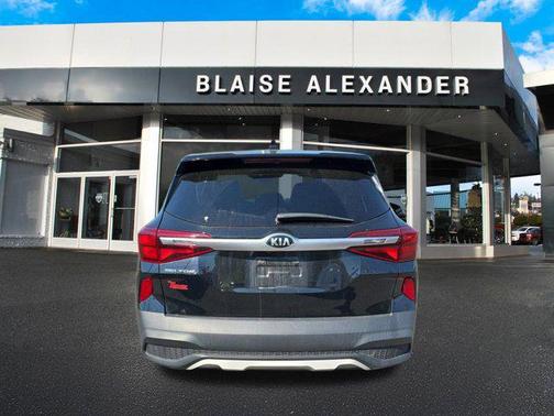 Cherry Black 2021 Kia Seltos LX