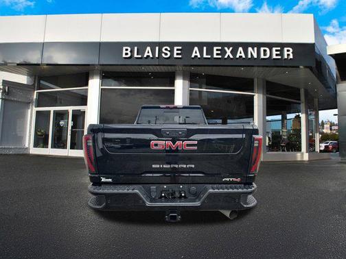 2024 GMC Sierra 2500 AT4