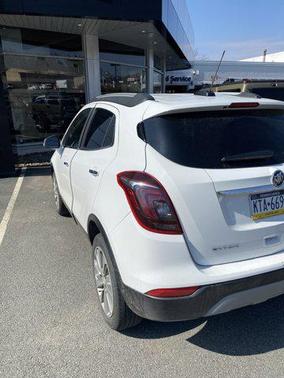 Summit White 2018 Buick Encore Preferred