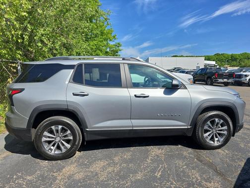 Sterling Gray Metallic 2025 Chevrolet Equinox 1LT