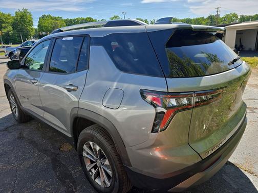 Sterling Gray Metallic 2025 Chevrolet Equinox 1LT