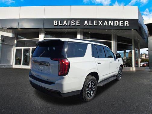 2023 GMC Yukon 4WD AT4