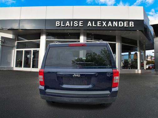 True Blue Pearlcoat 2016 Jeep Patriot Sport