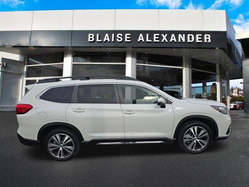 Crystal White Pearl 2019 Subaru Ascent Limited 8-Passenger