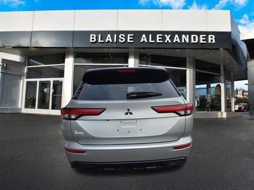 2022 Mitsubishi Outlander SE 2.5 2WD