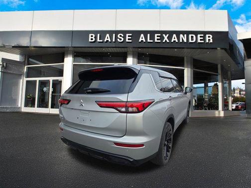 2022 Mitsubishi Outlander SE 2.5 2WD