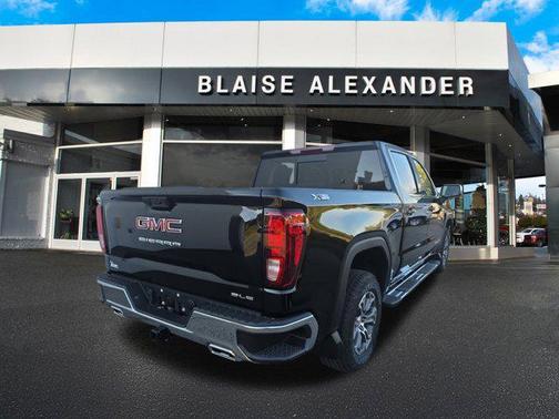 2025 GMC Sierra 1500 SLE