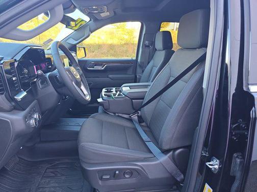 2025 GMC Sierra 1500 SLE
