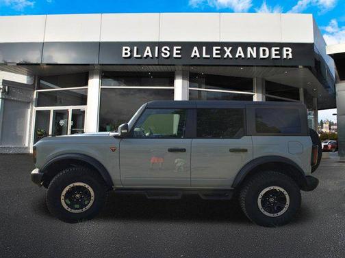 Cactus Gray 2023 Ford Bronco Badlands