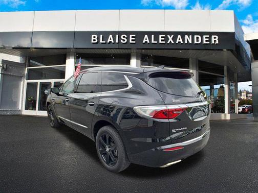 2023 Buick Enclave Essence AWD