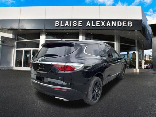 2023 Buick Enclave Essence AWD