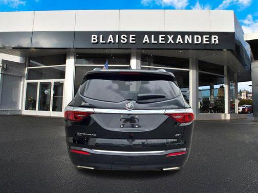 2023 Buick Enclave Essence AWD