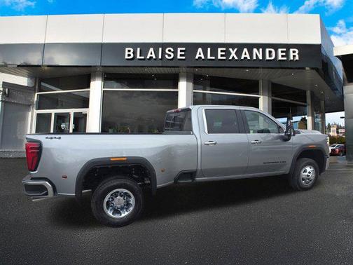 2026 GMC Sierra 3500 SLT