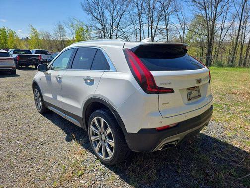 Crystal White Tricoat 2023 Cadillac XT4 Premium Luxury