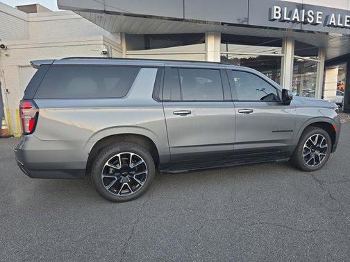2021 Chevrolet Suburban RST