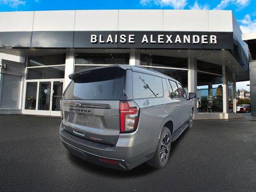 2021 Chevrolet Suburban RST