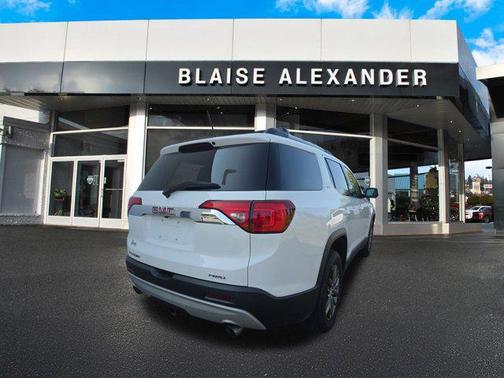 2017 GMC Acadia SLT-1