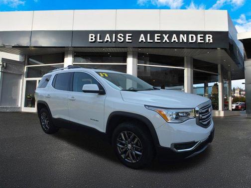 2017 GMC Acadia SLT-1