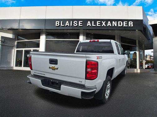 Summit White 2019 Chevrolet Silverado 1500 2LT