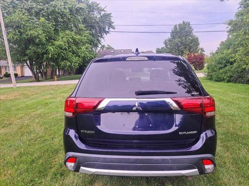 2018 Mitsubishi Outlander ES