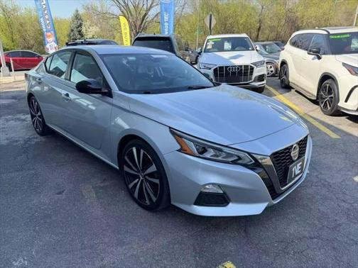 2020 Nissan Altima SR FWD