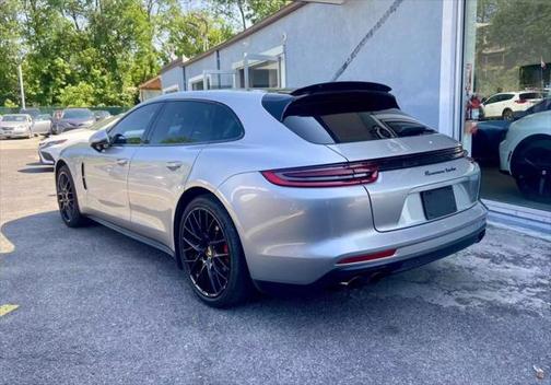2018 Porsche Panamera Sport Turismo Turbo