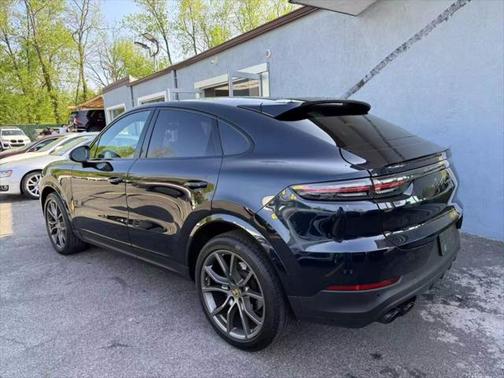 2023 Porsche Cayenne Platinum Edition