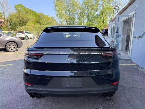 2023 Porsche Cayenne Platinum Edition