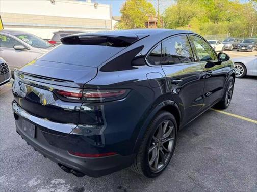 2023 Porsche Cayenne Platinum Edition