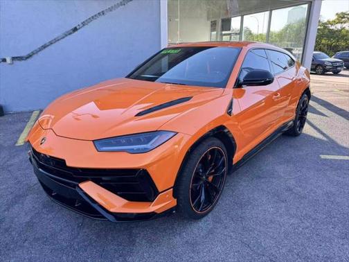 2024 Lamborghini Urus S