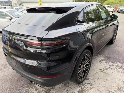 2022 Porsche Cayenne S