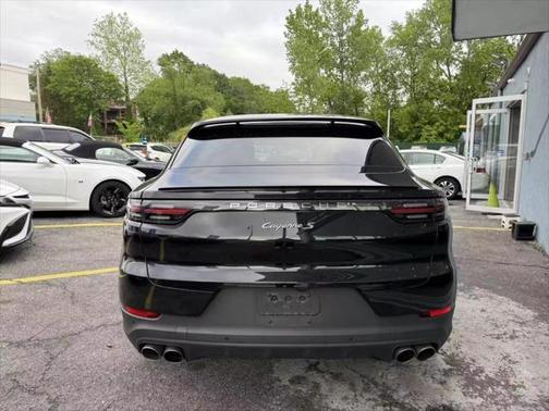 2022 Porsche Cayenne S